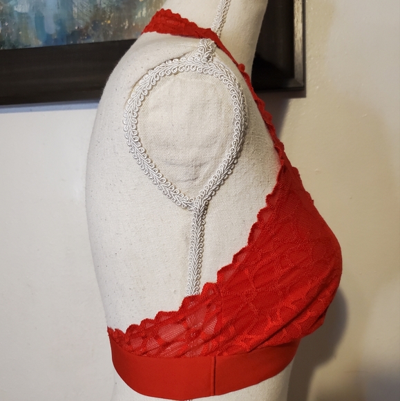 Victoria's Secret Lace Halter Bralette - Picture 5 of 7